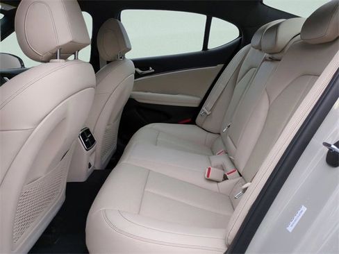 New 2026 Genesis G70 2.5T image 13