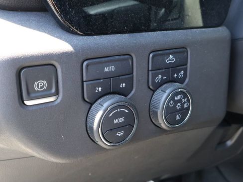 Used 2023 Chevrolet Silverado 1500 RST AWD/4WD image 17