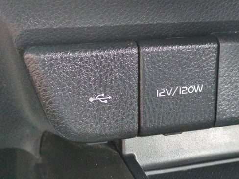 Used 2024 Toyota Camry SE FWD image 21