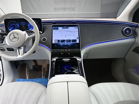 Used 2023 Mercedes-Benz EQE 500 4MATIC SUV image 9