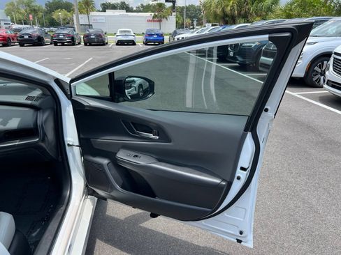 Used 2025 Toyota Prius Limited FWD image 54
