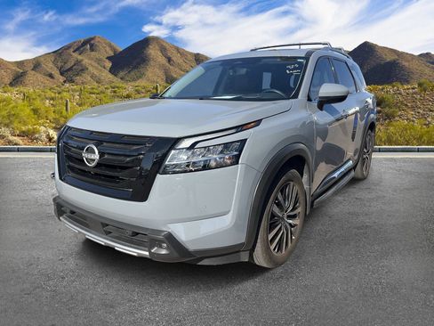 Used 2024 Nissan Pathfinder Platinum w/ Lighting Package (N93) AWD/4WD image 2