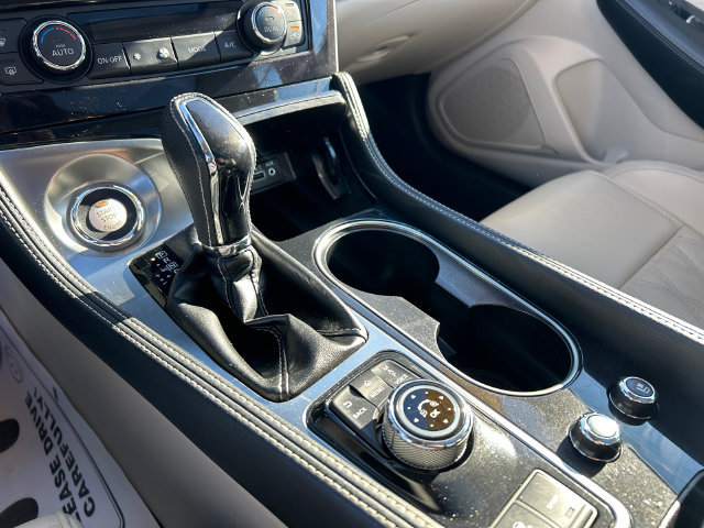 Used 2023 Nissan Maxima Platinum w/ Sport Mat Group FWD image 23