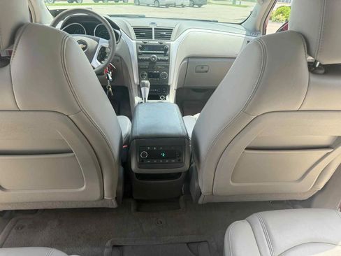Used 2009 Chevrolet Traverse LT image 19