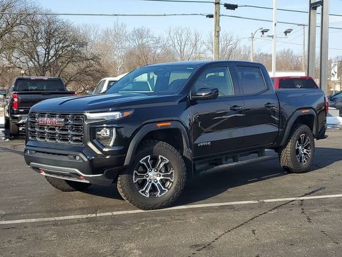 Used 2024 GMC Canyon AT4 w/ AT4 Premium Package image 28