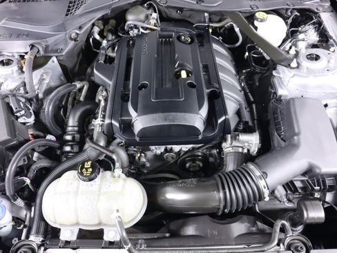 Used 2020 Ford Mustang Premium RWD image 39