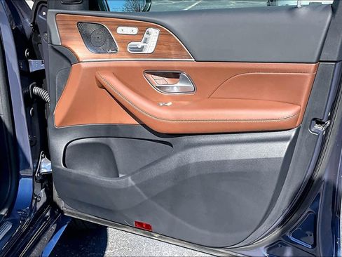 Used 2025 Mercedes-Benz GLE 350 4MATIC image 22