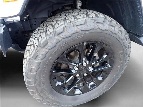 Used 2021 Jeep Gladiator Overland AWD/4WD image 7