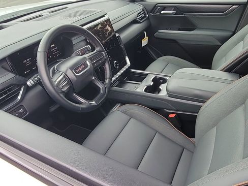 Used 2026 GMC Acadia AT4 w/ Luxury Package image 10