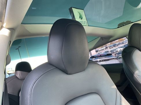 Used 2018 Tesla Model 3 Mid Range image 61