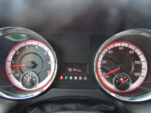 Used 2016 Dodge Grand Caravan SE w/ Quick Order Package 29E SE FWD image 15
