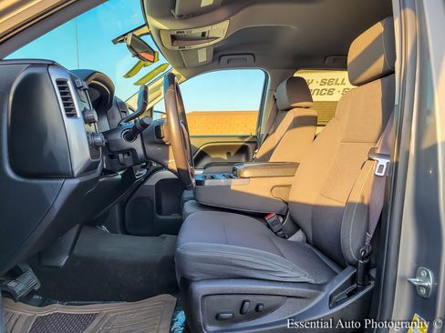 Used 2017 Chevrolet Silverado 1500 LT w/ All Star Edition image 9