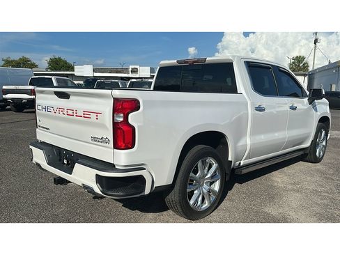 Used 2021 Chevrolet Silverado 1500 High Country w/ Technology Package AWD/4WD image 6