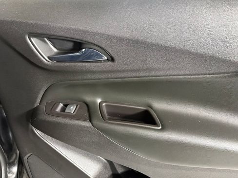 Used 2018 Chevrolet Equinox LT FWD image 18