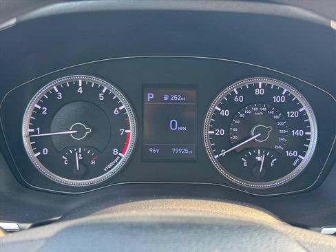 Used 2019 Hyundai Santa Fe SE FWD image 18