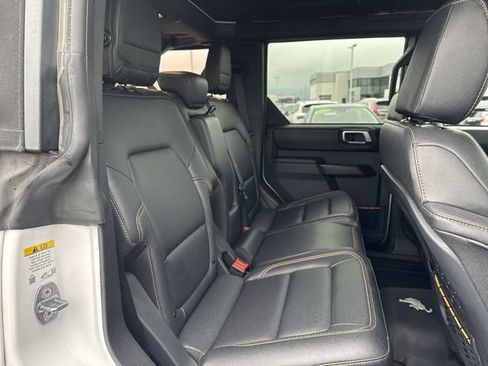 Used 2024 Ford Bronco Badlands AWD/4WD image 16