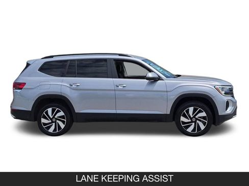 Used 2024 Volkswagen Atlas SE FWD image 6