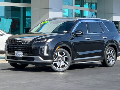 Used 2023 Hyundai Palisade SEL w/ Premium Package FWD image 8