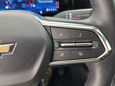 Used 2025 Chevrolet Equinox LT AWD/4WD image 18