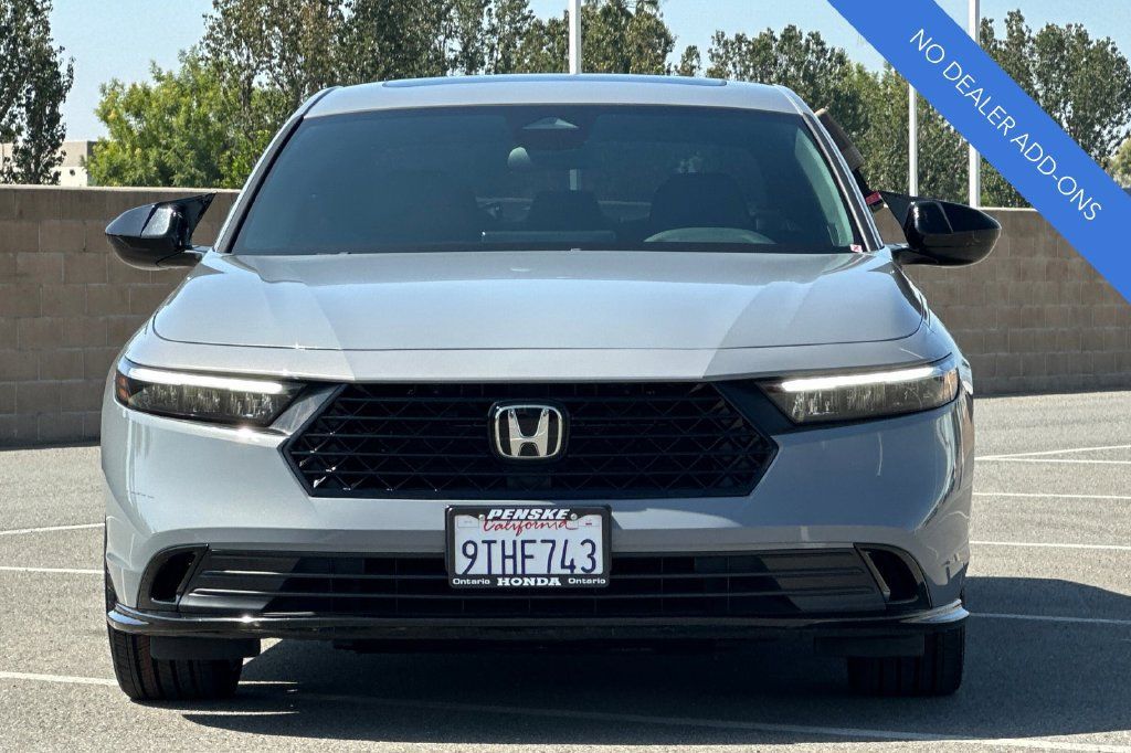 Used 2025 Honda Accord Sport image 9