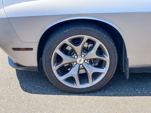 Used 2018 Dodge Challenger SXT Plus RWD image 7