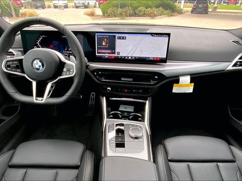 New 2026 BMW 330i Sedan w/ M Sport Package image 5