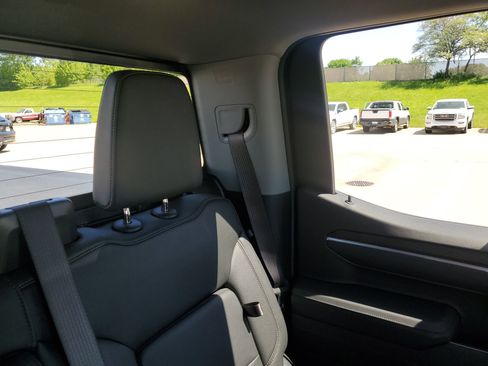 Used 2025 GMC Sierra 1500 SLT w/ SLT Premium Plus Package AWD/4WD image 15