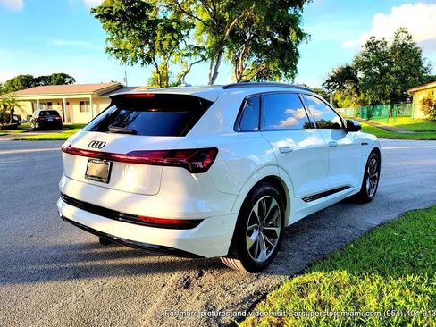 Used 2021 Audi e-tron Premium Plus w/ Premium Plus Package image 21