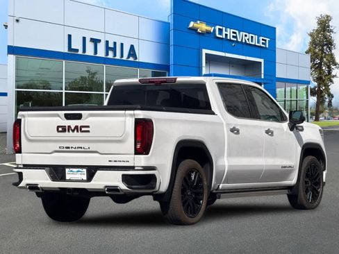 Used 2024 GMC Sierra 1500 Denali w/ Denali Reserve Package AWD/4WD image 2