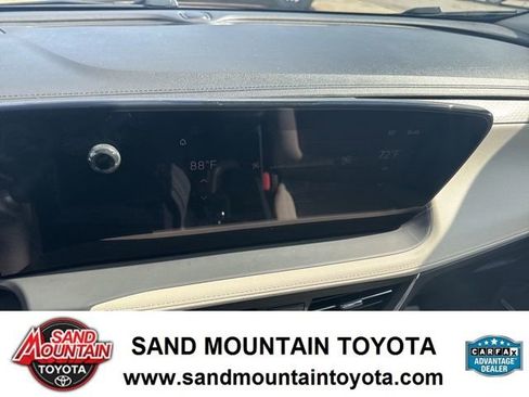 Used 2024 Buick Encore GX Avenir w/ Avenir Convenience Package image 25