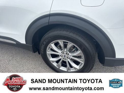 Used 2021 Ford Explorer Limited w/ Equipment Group 301A image 12