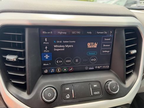 Used 2020 GMC Acadia SLT w/ Trailering Package FWD image 12