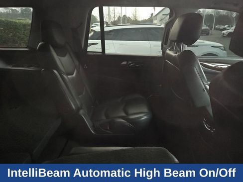 Used 2020 Cadillac Escalade Premium Luxury image 10