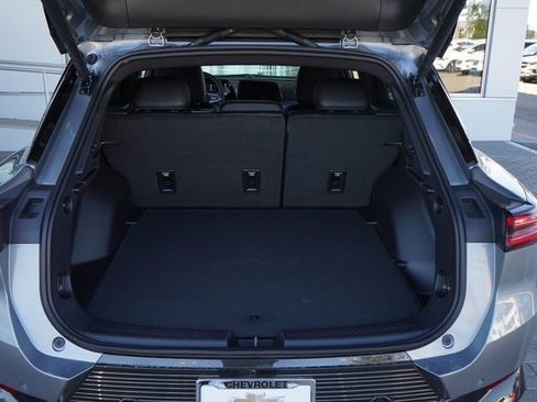 New 2025 Chevrolet Equinox EV LT image 8