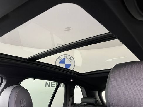 Used 2026 BMW X5 xDrive40i w/ M Sport Package AWD/4WD image 31