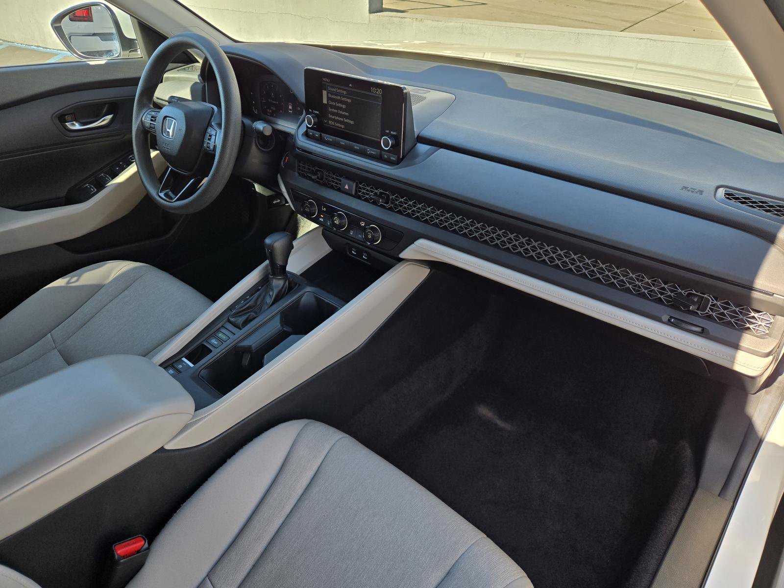 Used 2024 Honda Accord LX image 29