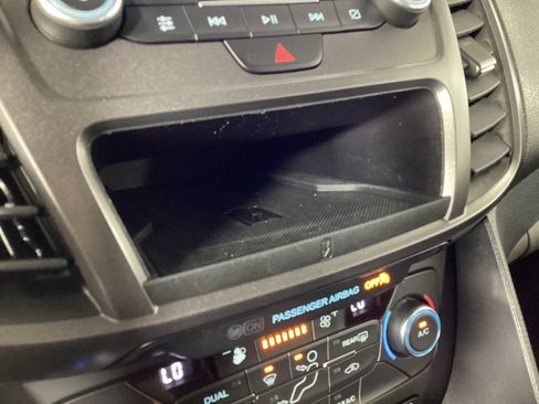 Used 2021 Ford Transit Connect XLT FWD image 28