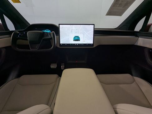 Used 2022 Tesla Model X Plaid image 5