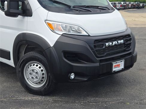 Used 2026 RAM ProMaster 2500 w/ Convenience Group FWD image 12
