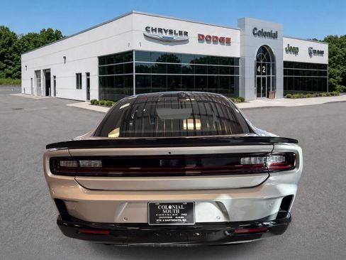 Used 2024 Dodge Charger Daytona Scat Pack w/ Plus Group AWD/4WD image 5