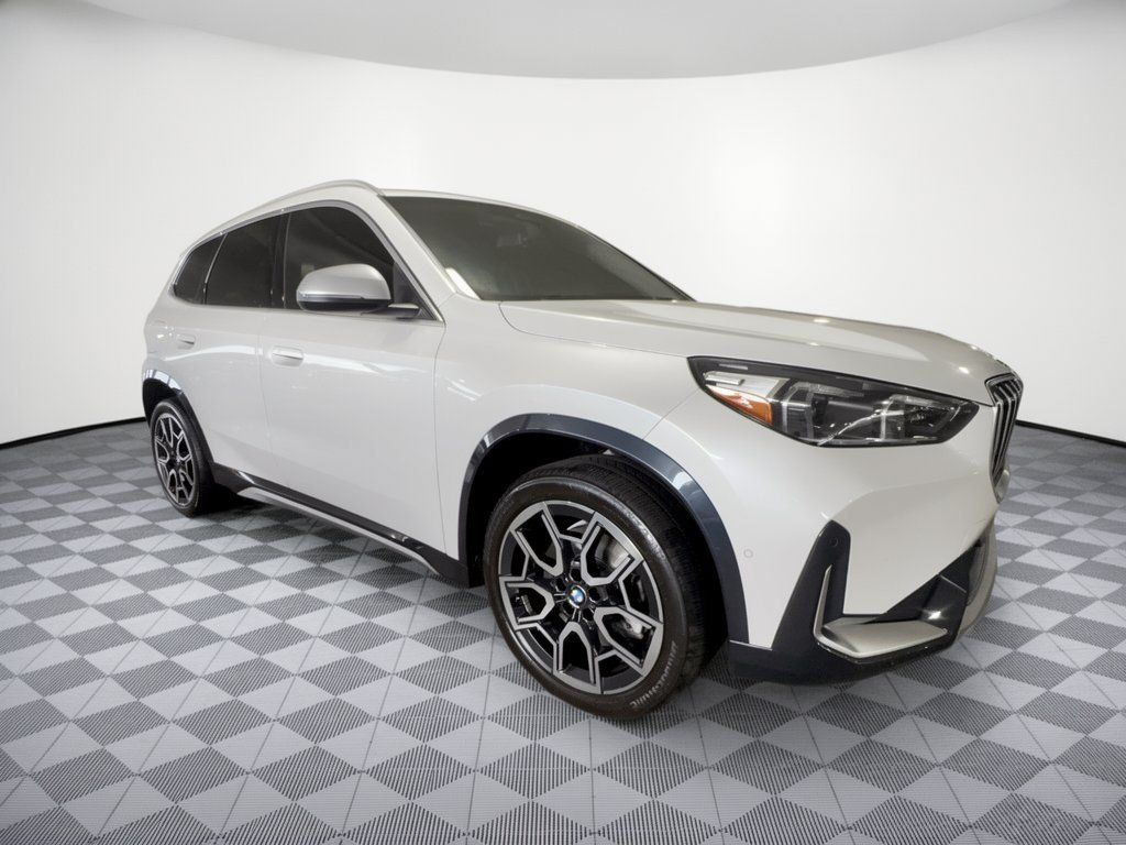 Certified 2023 BMW X1 xDrive28i w/ Convenience Package AWD/4WD image 5