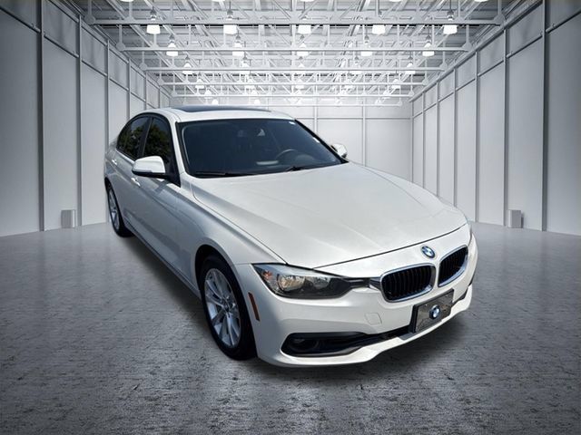 Used 2017 BMW 320i xDrive Sedan AWD/4WD image 7