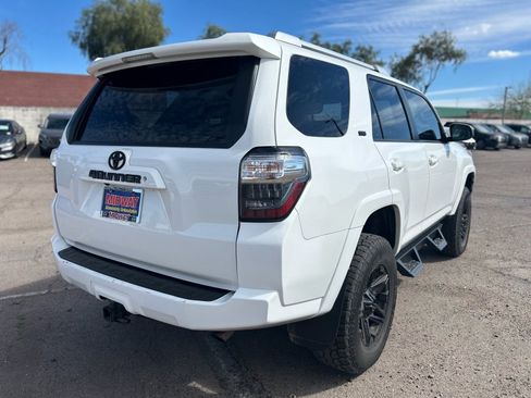 Used 2017 Toyota 4Runner SR5 image 5