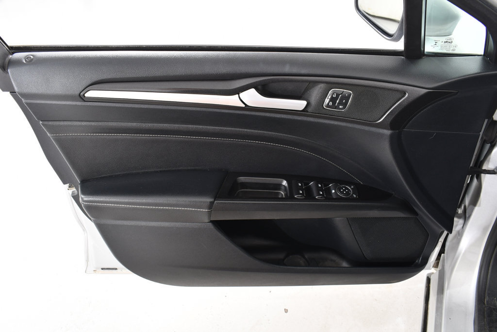 Used 2019 Ford Fusion Titanium AWD/4WD image 23