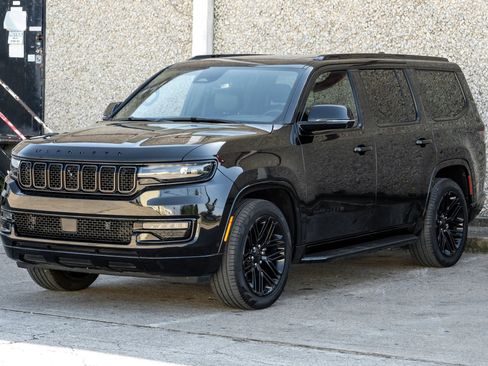 Used 2024 Jeep Wagoneer Series II w/ Convenience Group I image 7