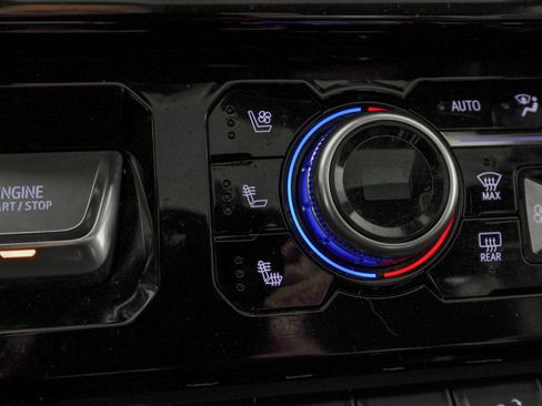 Used 2025 GMC Sierra 1500 AT4X w/ AT4X AEV Edition image 24