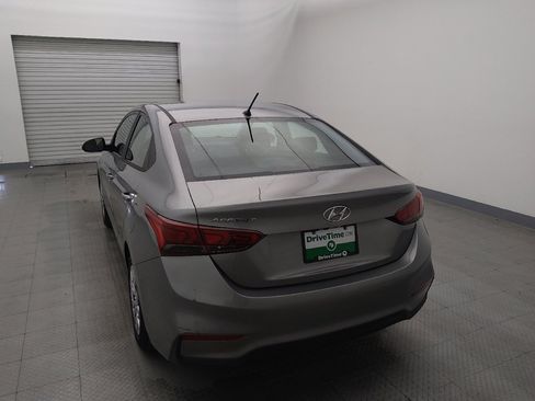 Used 2021 Hyundai Accent SE image 6