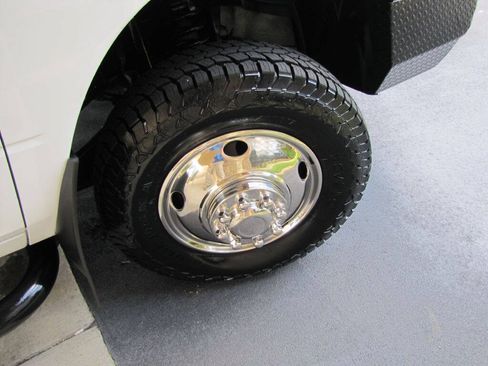 Used 2017 RAM 3500 Tradesman w/ Chrome Appearance Group AWD/4WD image 21
