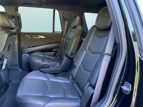 Used 2016 Cadillac Escalade Platinum AWD/4WD image 41