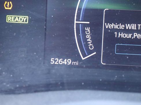 Used 2025 Toyota Camry LE FWD image 11